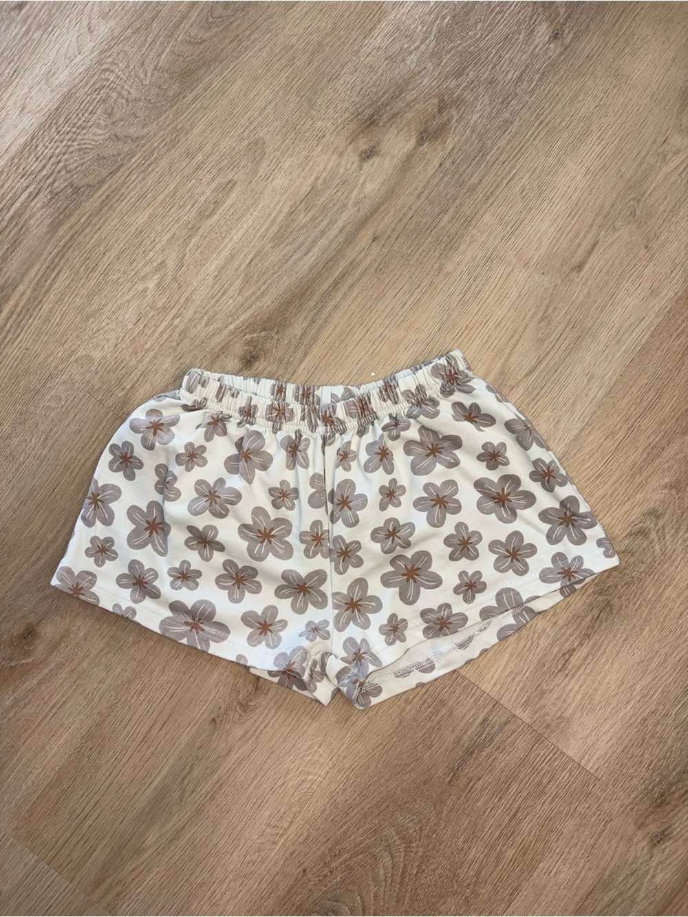 Rylee + Cru Cream Floral Elastic-Waist Kids Shorts